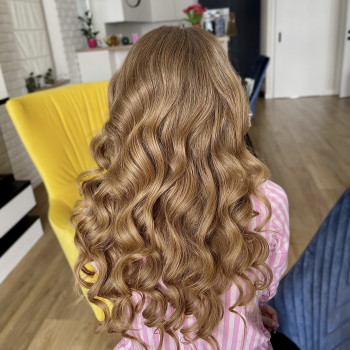 Локони на довге волосся