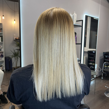 Кератинове вирівнювання
                    Тритментолог Юлія Киев