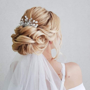 Зачіска на будь яку подію, укладка волосся
                    Визажист Алла Зинченко Киев