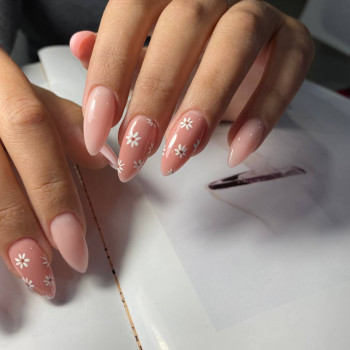 Нарощення нігтів 3-4 довжина
                    Нігтьова студія Heiko Nails Дніпро