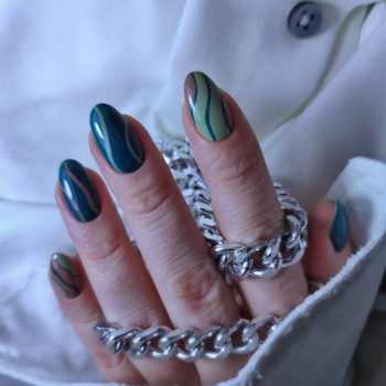 Комплексний манікюр в студії Heiko Nails