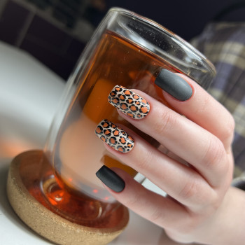 Покриття гель лаком
                    Салон краси Мастерская красоты "Queen" Київ