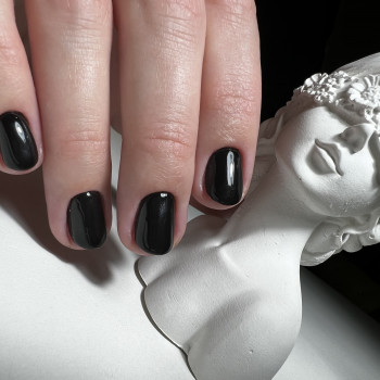 Покриття гель лаком
                    Салон краси Мастерская красоты "Queen" Київ