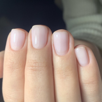 Покриття гель лаком
                    Салон краси Мастерская красоты "Queen" Київ