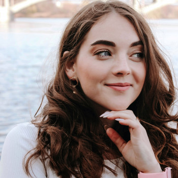 Індивідуальна вулична фотосесія
                    Фотограф Вероніка Вінниця