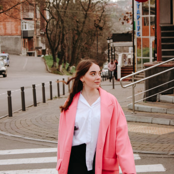 Індивідуальна вулична фотосесія
                    Фотограф Вероніка Вінниця