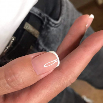 Нарощування нігтів, 2 довжина та дизайн френч
 