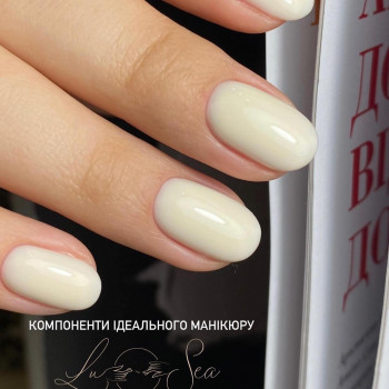 Классический маникюр белый на короткие ногти, фото - Салон красоты BeautyHub LuSea