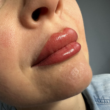 Перманент губ
                    Преподаватель курсов красоты Ольга Львов