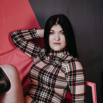 Індивідуальна фотосесія в студії
                    Фотограф Вероніка Вінниця