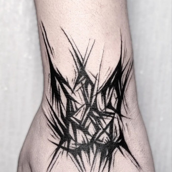 Чорно-біле тату
                    Тату мастер Вікторія Киев