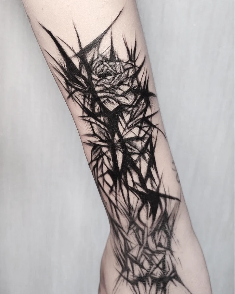 На предплечье роза черно-белые, фото - Тату мастер Вікторія Маслак