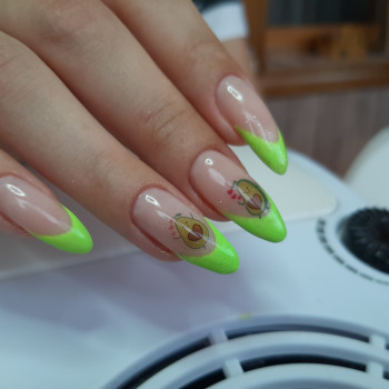 Маникюр лето с рисунком на длинные ногти, фото - Мастер маникюра Інна Самосват