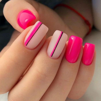 Нарощування нігтів