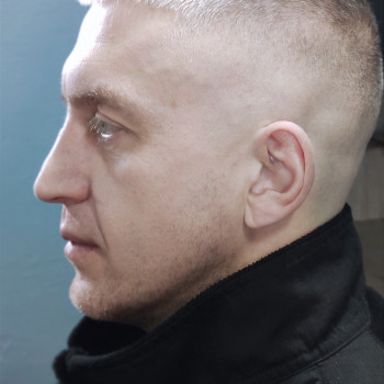 Стрижка Фейд Кроп машинкою
270 грн