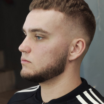 Стрижка Фейд Кроп
380 грн