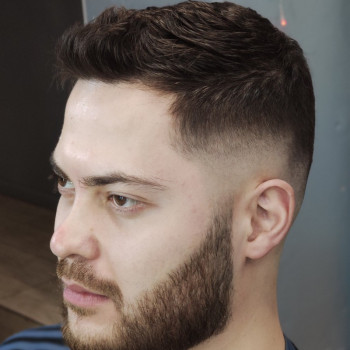 Стрижка Фейд
380 грн