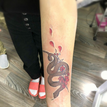 Тату змія на руці, фото - Майстер перманентного макіяжу Світлана Маркіна