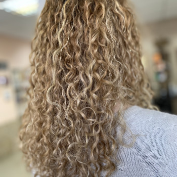 Плетение волос брейды, фото - Салон красоты Bonjour