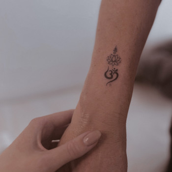 Тату на руке ом маленькие, фото - Тату мастер Alexandra Dudka