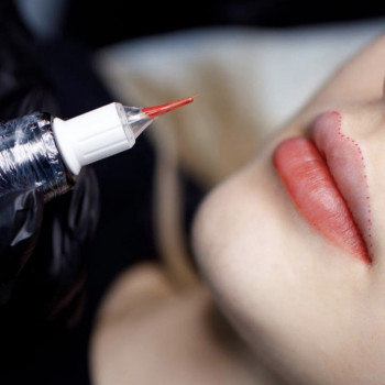 Перманентний макияж
                    Майстер перманентного макіяжу Оксана Київ