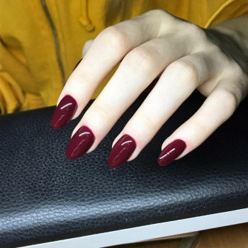 Манікюр мигдаль бордовий на довгі нігті, фото - Майстер манікюру Марина Пешкова