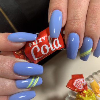 Наращивание ногтей акрилом
                    Майстер манікюру Татьяна Харків