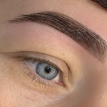 Моделювання та корекція брів
                    Майстер перманентного макіяжу Александра Кривий Ріг