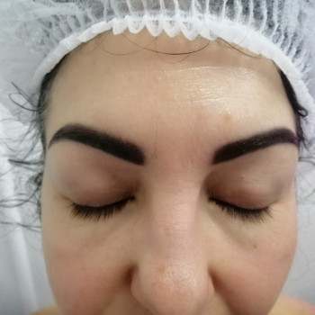 Окрашивание и коррекция бровей