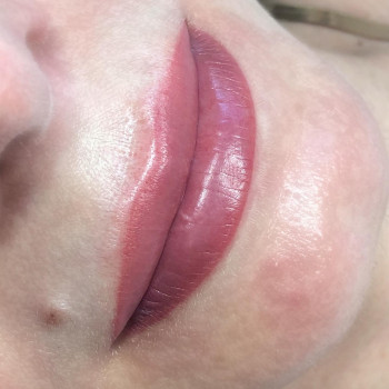 Татуаж губ
                    Майстер перманентного макіяжу Юлия Коростень