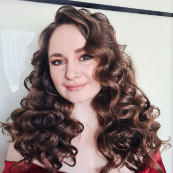 Зачіска і макіяж