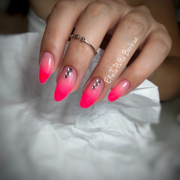 Дизайн ногтей
                    Мастер маникюра Екатерина Днепр