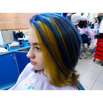 Скрытое окрашивание синий цвет волос, фото - Парикмахер Наталья