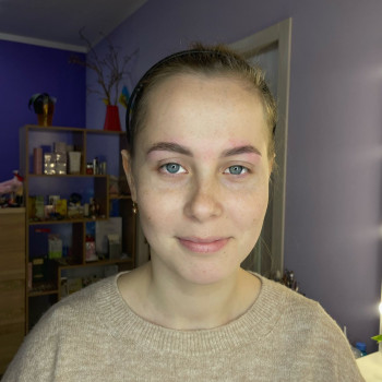 Корекція брів з фарбуванням