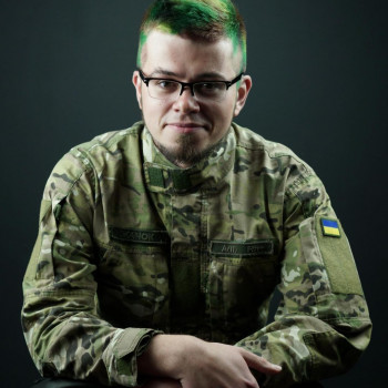 Чоловіче фарбування волосся
                    Салон краси DICTAT COLOR Київ