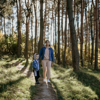 Фотосессия на природе в лесу дороге, фото - Фотограф Рося Голубничая