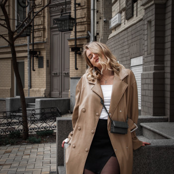 Фотосесія у місті вулична для дівчини, фото -  
