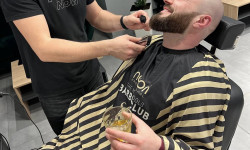 Камуфлювання сивини Барбершоп BarberOK Киев