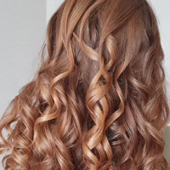 Весільний образ, макіяж, укладки, зачіски. Виїзд Київ та передмістя
                    Визажист Марьяна Киев