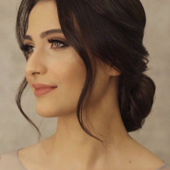 Зачіски та укладання волосся | Стильні образи на будь-який випадок
                    Визажист Марьяна Киев