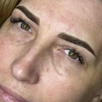 Перманентний макіяж брів