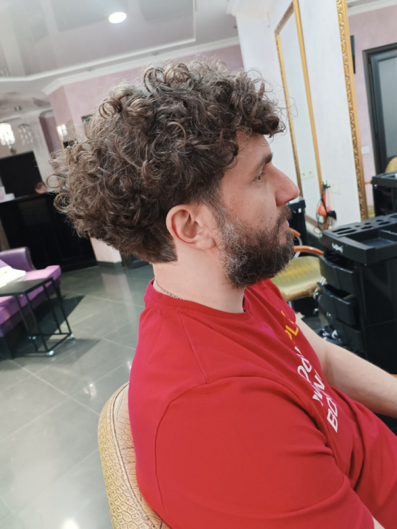 Стрижка выполнена в английской технике vidal sassoon, фото - Парикмахер Надежда Тимбуровская