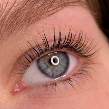 Ламінування вій