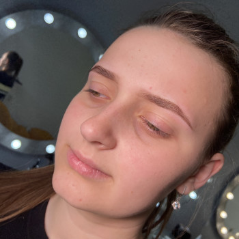 Корекція (воском/пінцетом) та пофарбування брів (хною, фарбою)
                    Визажист Наталія Ивано-Франковск