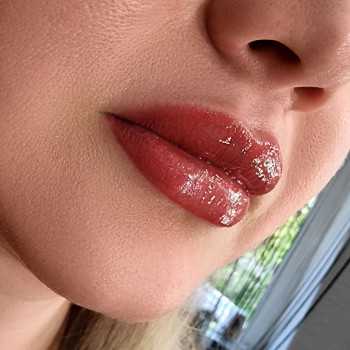 Перманентный макияж губ. Работа ученицы базового курса