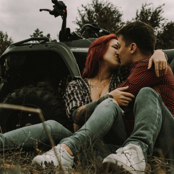 фотосесія пари, фотосесія на квадроциклі