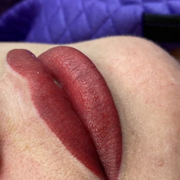 Перманентний макіяж губ
                    Майстер перманентного макіяжу Ольга Одеса