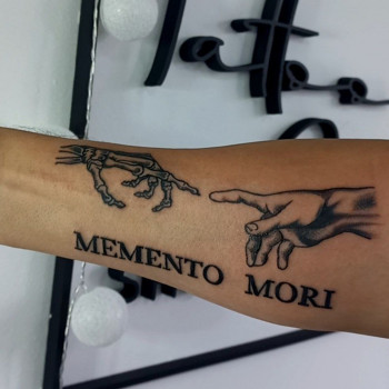 на предплечье, Memento mori, мементо мори тату