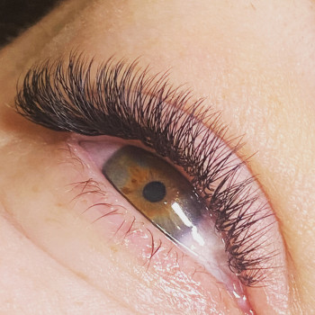 Фото з портфоліо майстра Дар’я Король (лешмейкер, Київ)