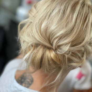 Плетение волос косички женская прическа, фото - Салон красоты Баттерфляй